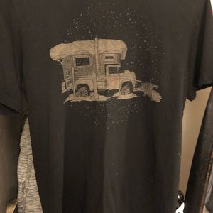 REI t-shirt Unisex size small